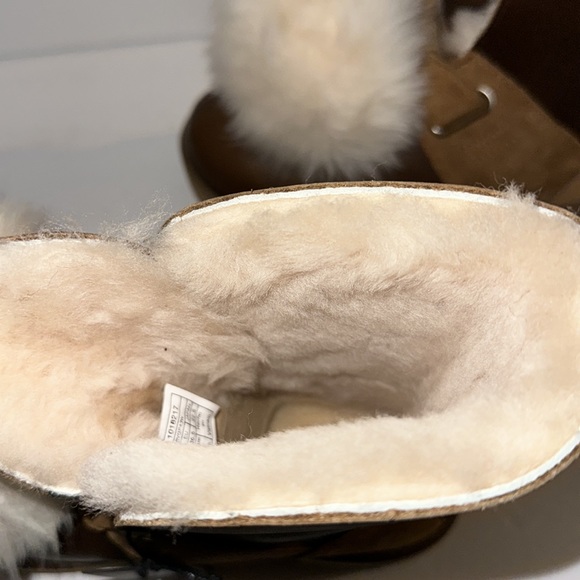 Women’s UGG ISLEY WATERPROOF CHESTNUT SHORT BOOTS #5.5 - Picture 3 of 7